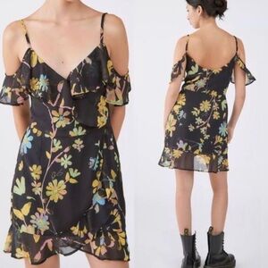 NWT Urban Outfitters Teanna Floral Ruffle Cold Shoulder Mini Dress